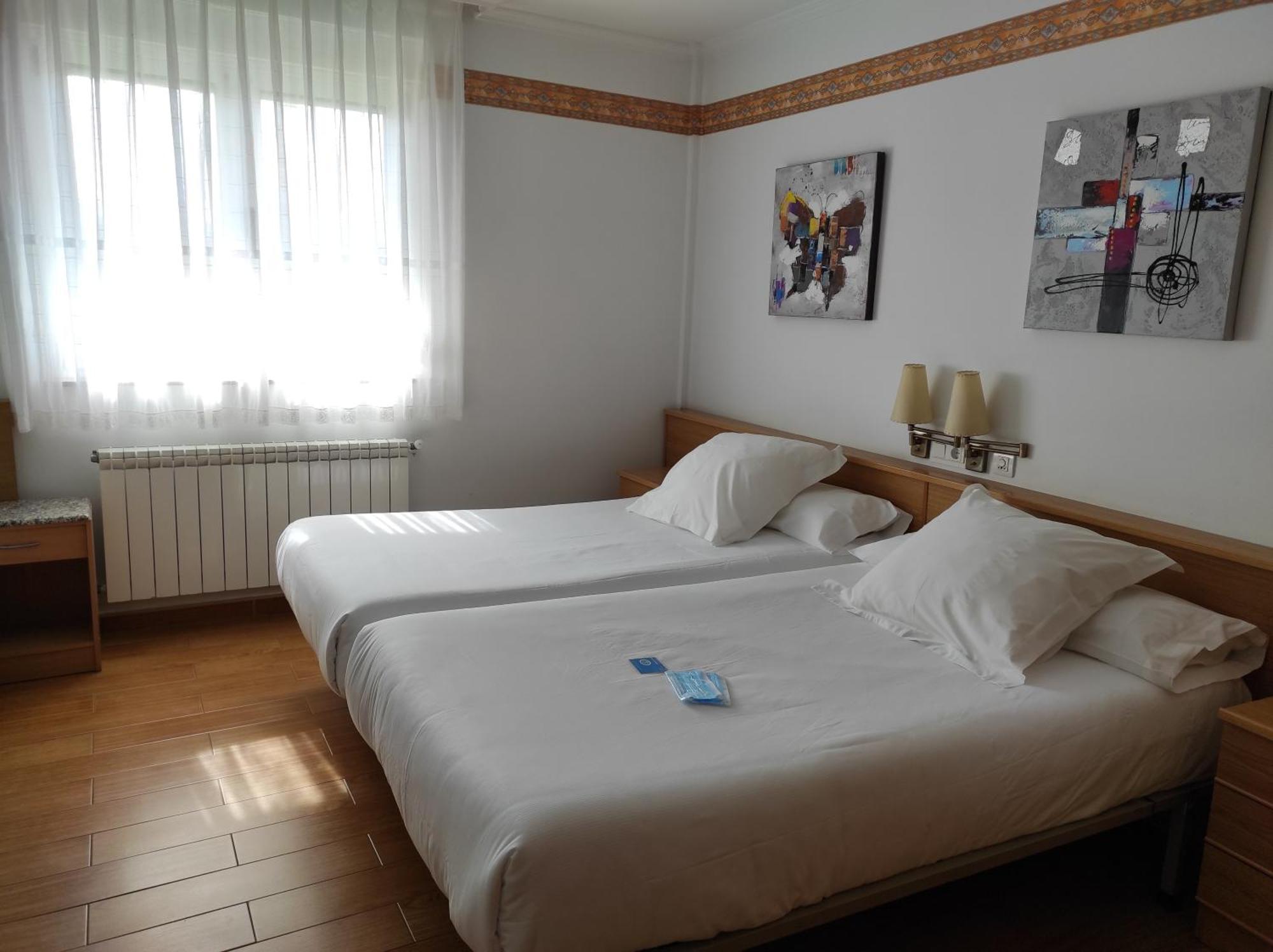 Hotel La Casa Del Abuelo Тапія-де-Касар'єго Екстер'єр фото